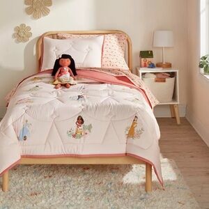 Twin Princess Characters Kids' Quilt - The Disney Collection by Pillowfort
